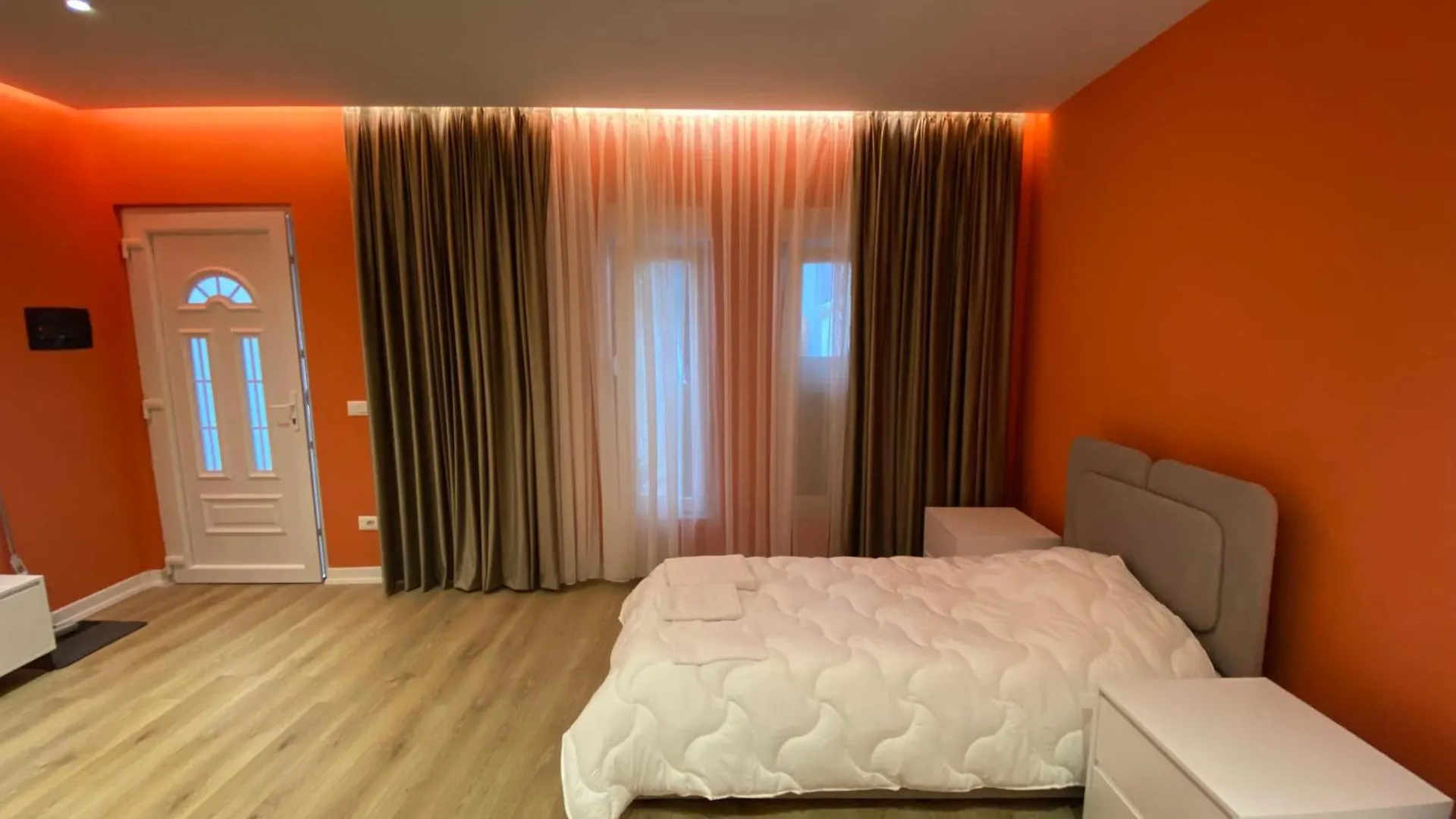 شقة Tirana Center Apartaments