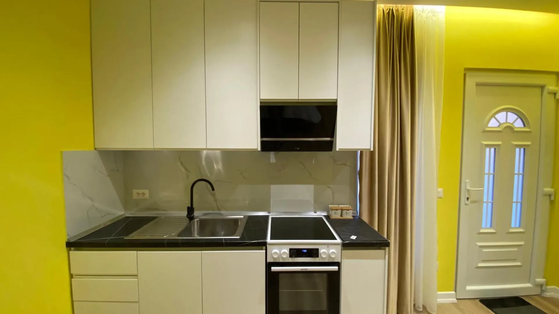 شقة Tirana Center Apartaments