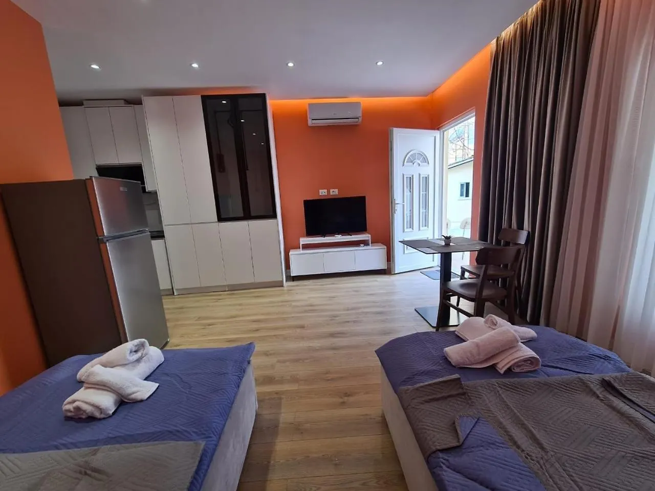 شقة Tirana Center Apartaments ألبانيا