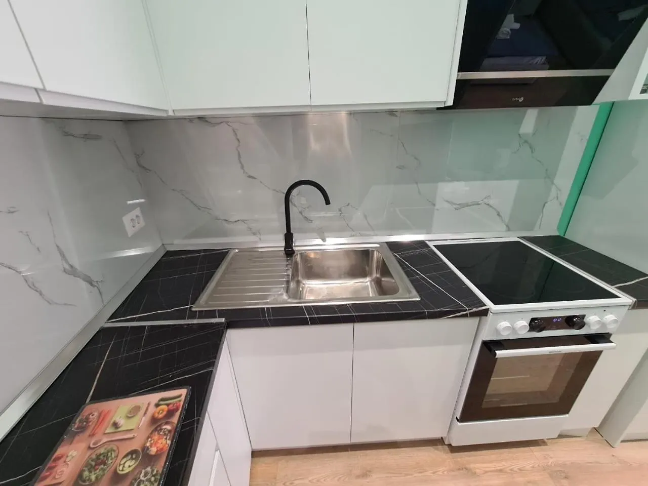 Tirana Center Apartaments ألبانيا