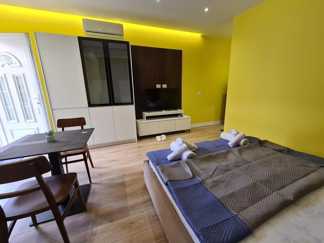 Tirana Center Apartaments ألبانيا