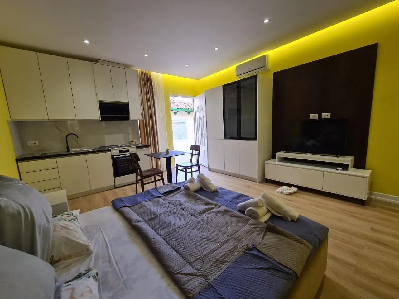 Tirana Center Apartaments شقة